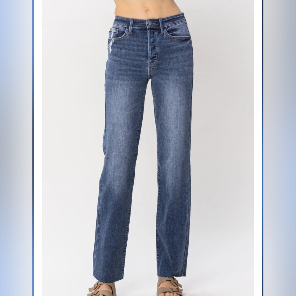 NWT Judy Blue Hidden Button Fly Straight Leg, 9/29“, medium wash,raw hem